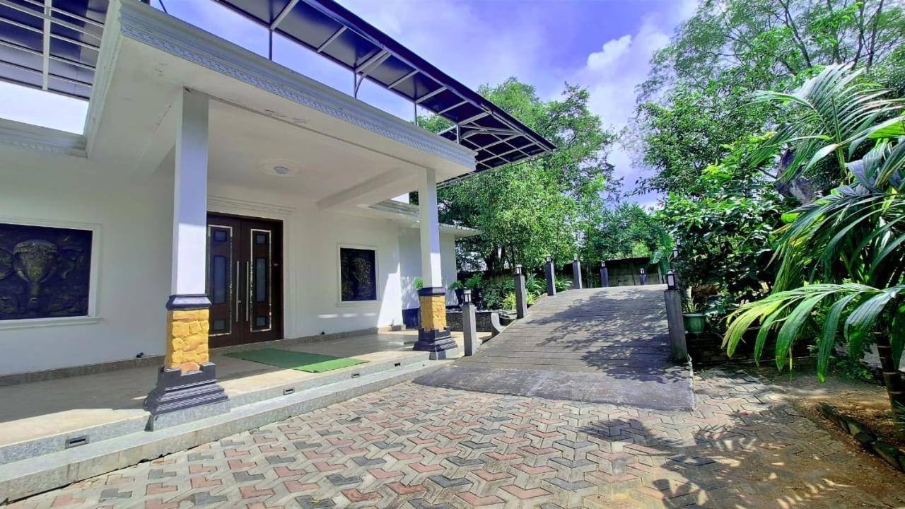 Leisure Port Restinn Wellawaya Exterior foto